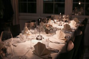 Festlich geschmücktes Ambiente im Romantica