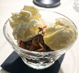 3 Herbstdesserts – Unsere Empfehlung: Vermicelles mit Vanilleglace und Rahm