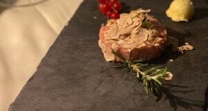 Einer unserer Geheimtipps: Kalbstatar mit Trüffel. Luxus in seiner feinsten Form