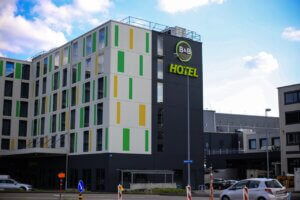Die Hotels in Rümlang sind nur ca. 10 Minuten Fussweg vom Bahnhof bzw. dem Ristorante Romantica entfernt