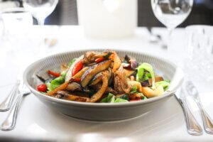 Frisch und knackig: Insalata Mediterranea